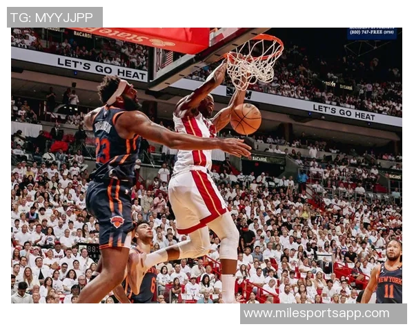 巴特勒半场状态火热8投6中贡献13分还送出4篮板4助攻表现全面